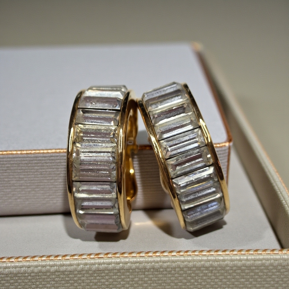 JOAN RIVERS Vintage Gold Plated Chunky Crystal Hoop Clip-on Earrings - Picture 2 of 5